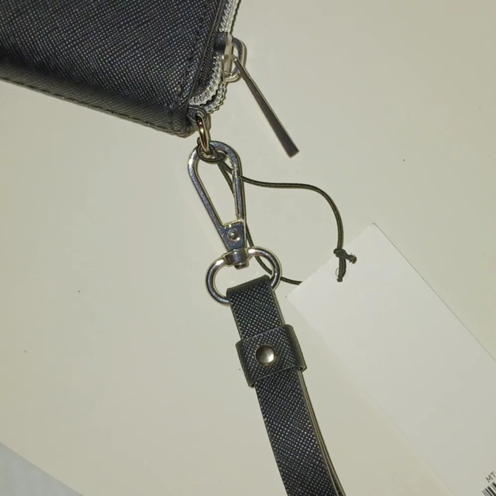 Marc Tetro Zip Around Wallet with Wrist Strap Vegan NWT Frenchie - Picture 11 of 14